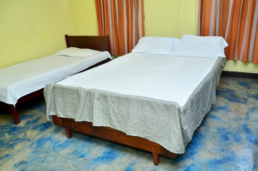 The Garden Rest Hotel Kandy Room photo