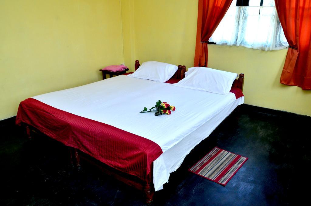 The Garden Rest Hotel Kandy Room photo