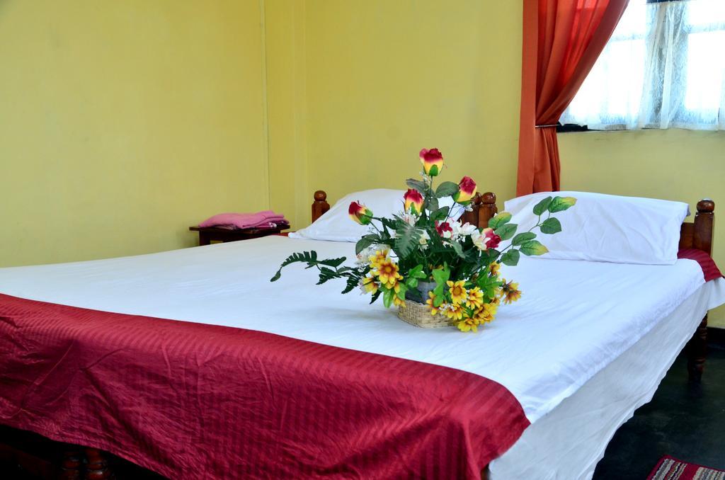The Garden Rest Hotel Kandy Room photo