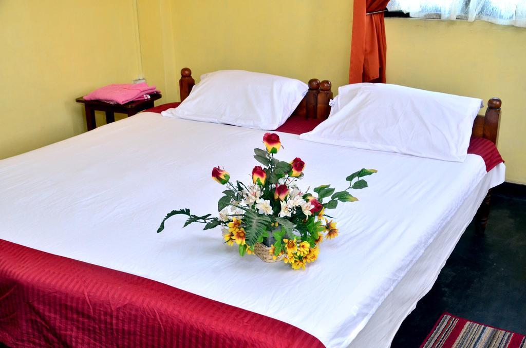 The Garden Rest Hotel Kandy Room photo